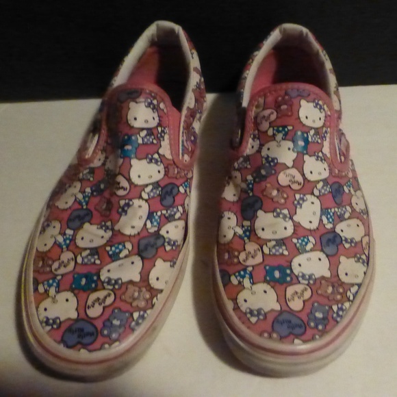 HELLO KITTY VANS SPEC EDITION PINK SLIP ONS - Picture 2 of 8